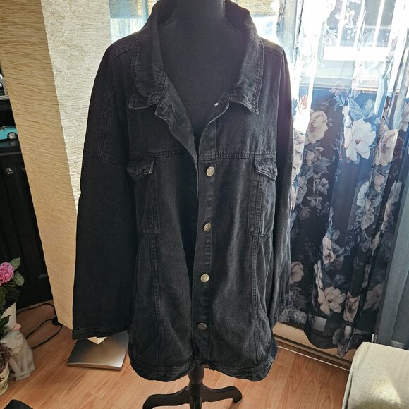 Yours | Plus Size -  Black Oversized Denim Jacket - NWT - Picture 3 of 16